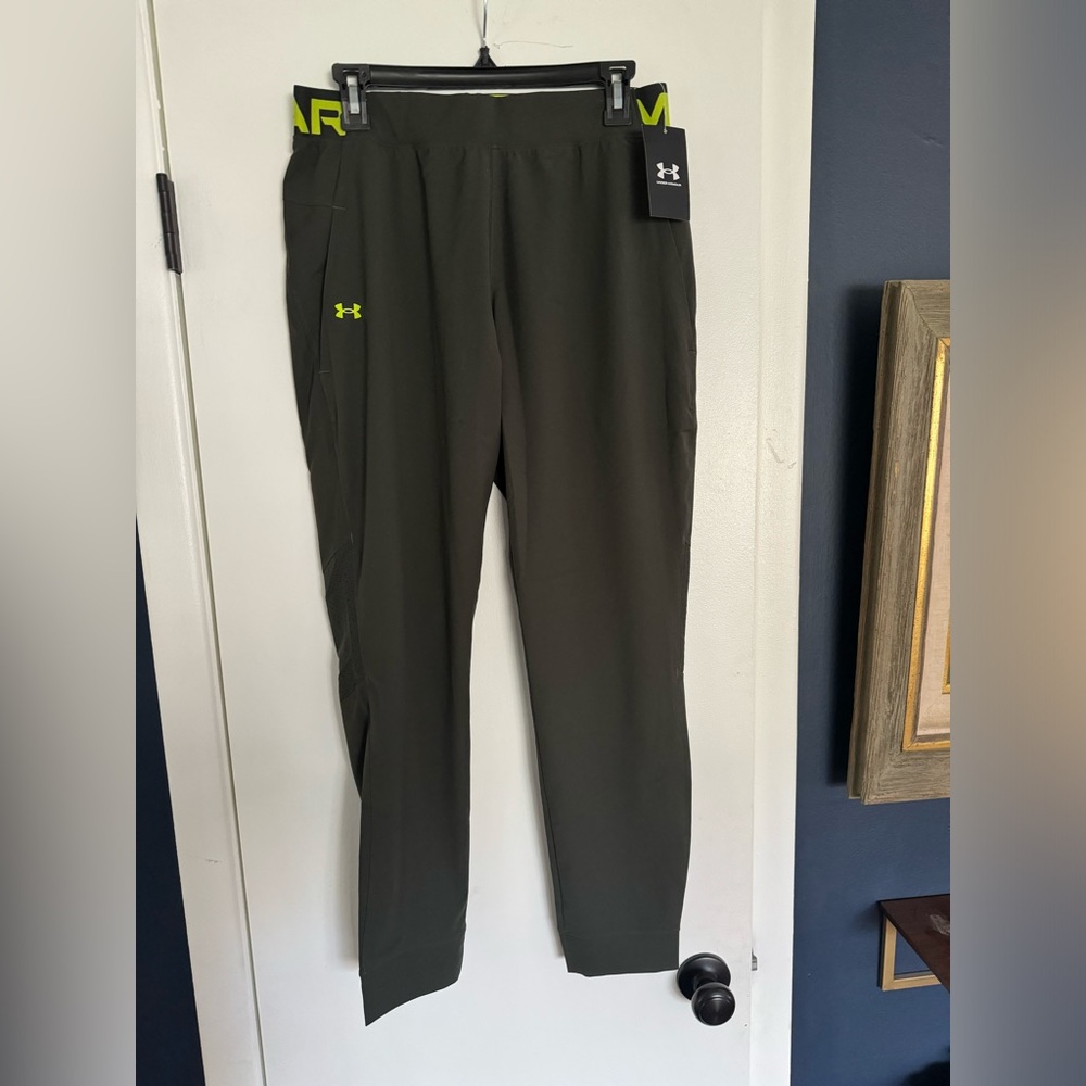 Under Amour Women’s Joggers Size M